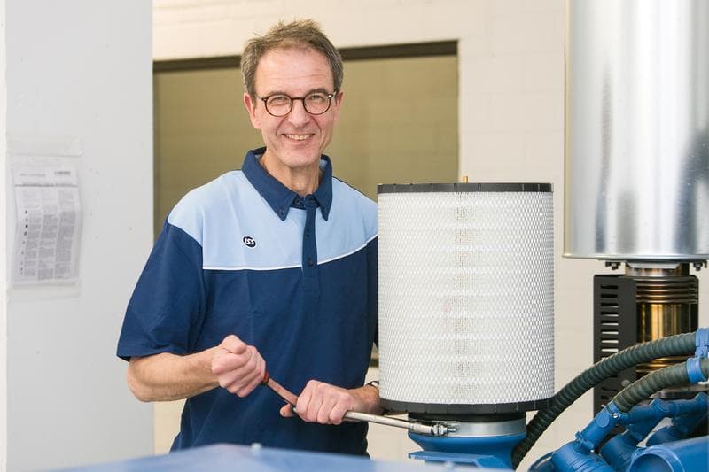 DE_2017_PorscheMuseum_Cleaning_June_01