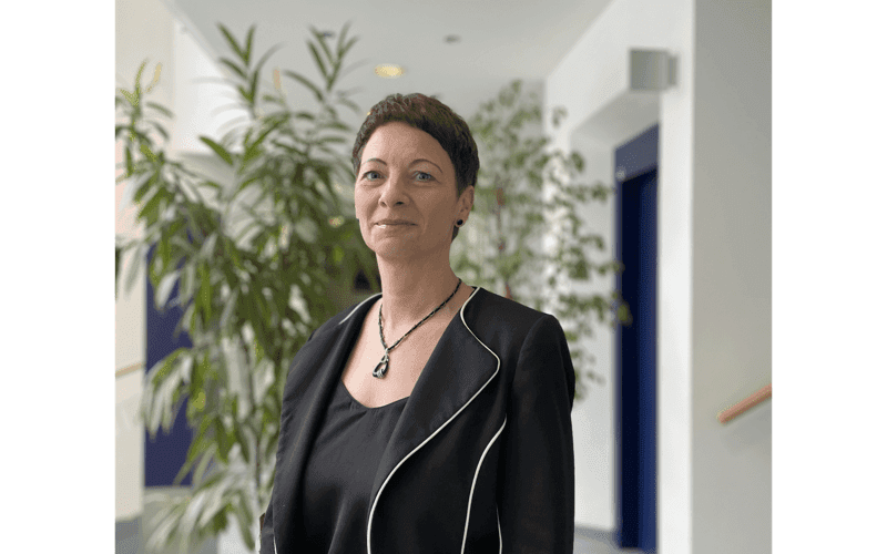 AT_iris-brunner_1920x1200