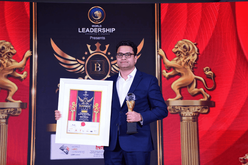 ISS IN CEO wins award