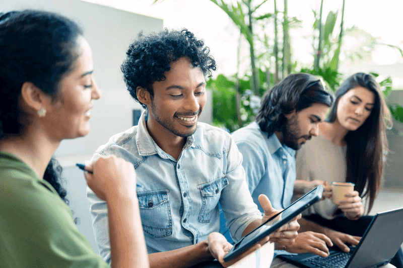 2022_12_Careers-03_Tech-Azure-Web